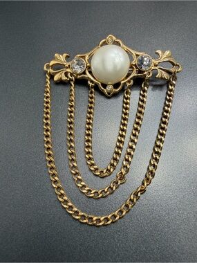 Vintage Michelle Lynn Revival Brooch